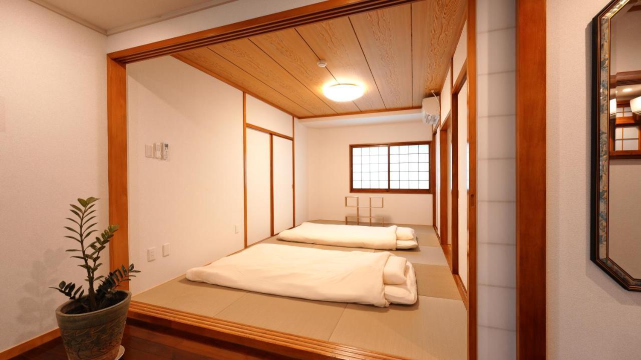 琉球モダン宿りゅうだん Naha Exterior photo