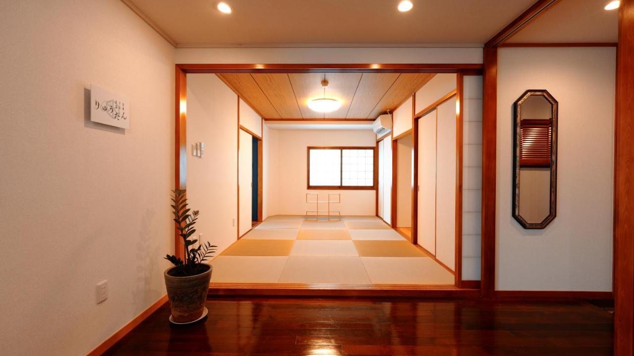 琉球モダン宿りゅうだん Naha Exterior photo